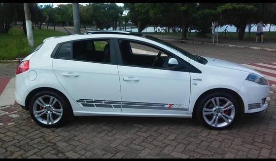 FIAT BRAVO 1.4 16V T-JET GASOLINA 4P MANUAL
